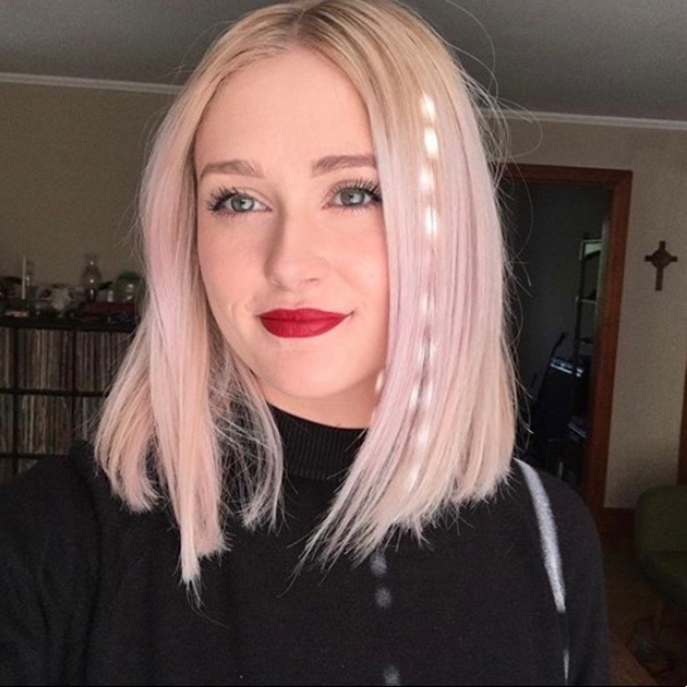 Meet your Posher, Emilu